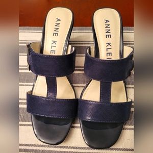 Anne Klein slip-on heels in Navy blue